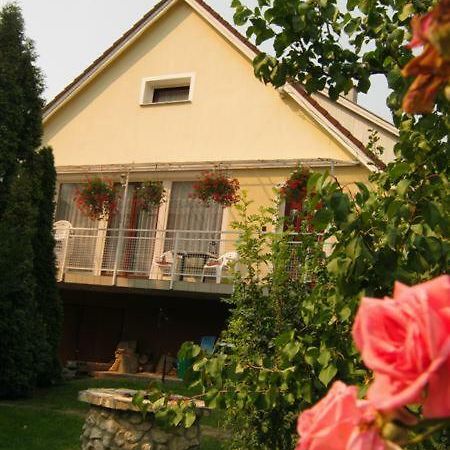 Apartament Naszaly Kapuja Vendeghaz Kosd Zewnętrze zdjęcie